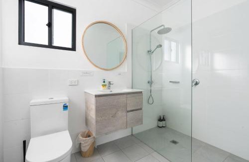 Forest Reefs House | Glenowrie Cottage - 1 King 2 Singles - Farm Stay