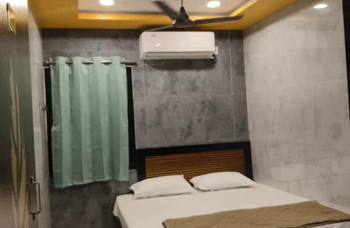 Mantralayam Hotel | Global Stay Mantralayam