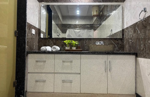 Gurugram House | GoBravo 11 - 6BHK Farm with Pool Sohna Road Gurgaon