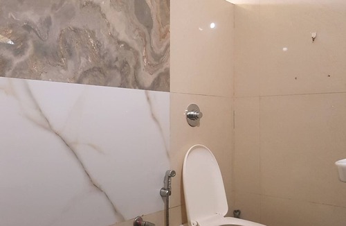 Fatona Hotel | Godwill Kimo Guest House