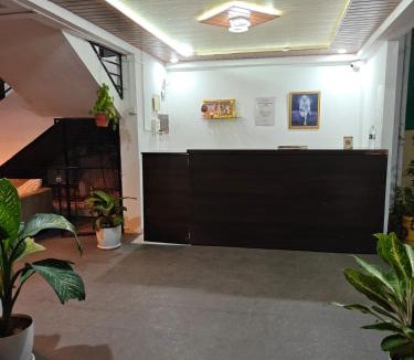 Paud Hotel | Gokul Lodge