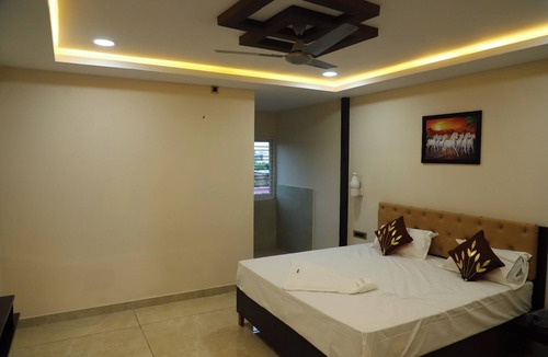 Srikalahasti Hotel | Gokulam Grand