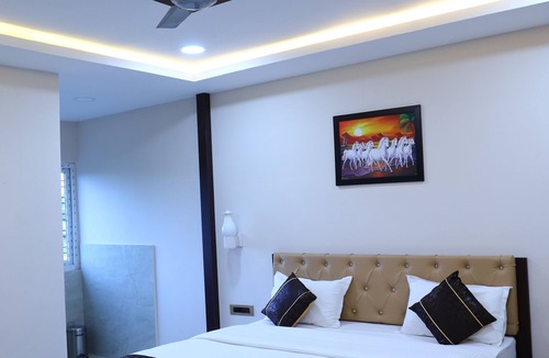Srikalahasti Hotel | Gokulam Grand