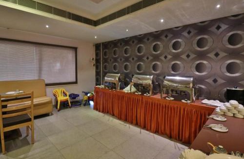 Bellary Hotel | Gokulam Park Allum