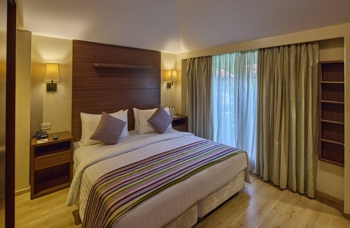 Venkatapura Hotel | Golden Amoon Resort
