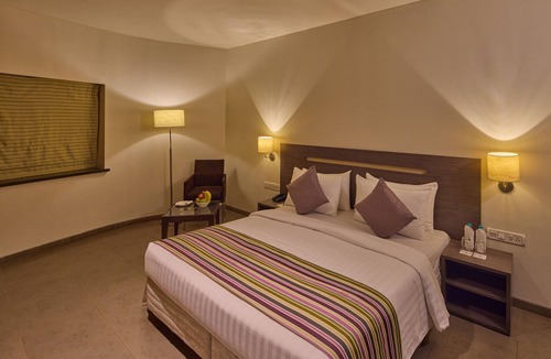 Venkatapura Hotel | Golden Amoon Resort