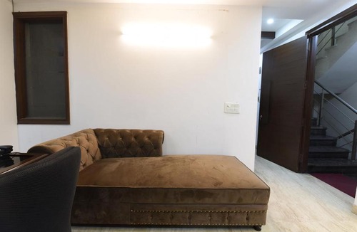 South Extension House | Golden Bed and Breakfast- High Quality Rooms in South Ex-1 D Block