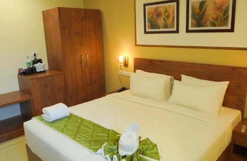 Kakkanad Hotel | Golden Cassia Infopark Business Hotel
