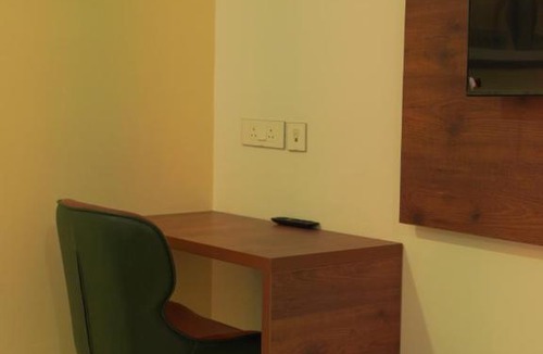 Kakkanad Hotel | Golden Cassia Infopark Business Hotel