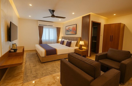 Agara Hotel | Golden Crown Suites