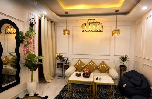 Sainik Farm Apartment | Golden Eclipse Luxury Stays