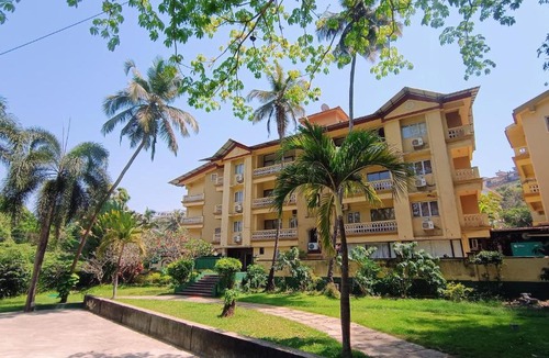 Vainguinim Hotel | Golden Landmark Green Valley Beach Resort