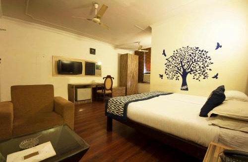 Safdarjung Enclave Hotel | Golden Leaf Hotel