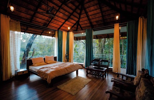 Kudrasthe Hotel | Golden Leaf Resort