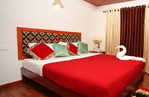 Kolkata House | Golden Plaza Guest House - Kolkata