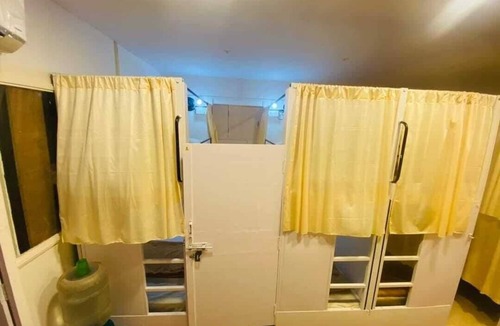 Marol Hostel | Golden Star Dormitory
