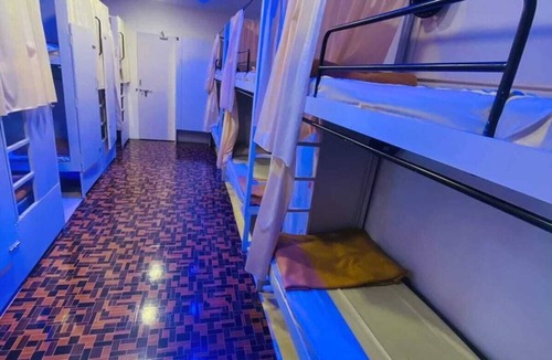 Marol Hostel | Golden Star Dormitory
