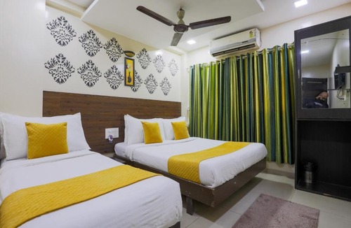 Dharavi Hotel | Golden Stay BKC