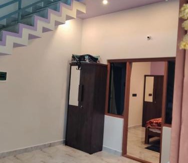 Virarajendrapet House | Golden Valley Abode