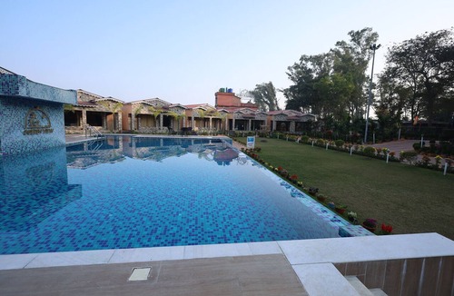 Kanthi Resort | Golden View Resort & Restaurant
