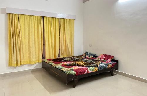 Valparai House | Golden Villa
