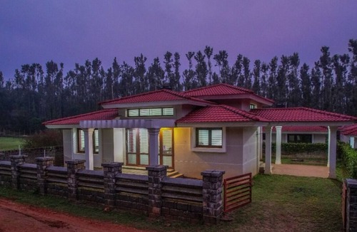 Yercaud Villa | Goldenoaks Resort
