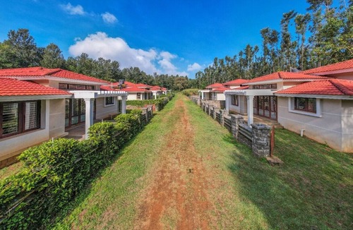 Yercaud Villa | Goldenoaks Resort