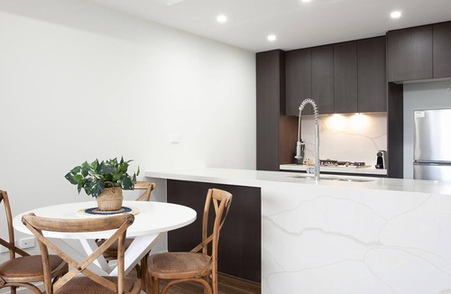 Strathfield Apartment | Golf Lovers Retreat I30