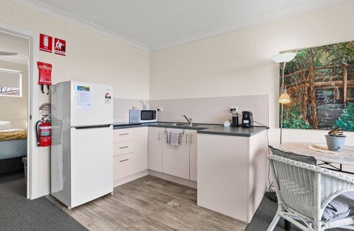 Narooma Apartment | Golfers View Unit 2 - enjoy spectacular views of the ocean and golf course.