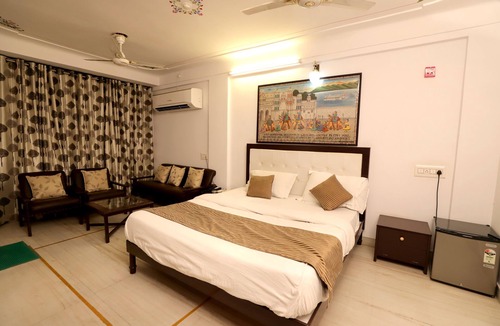 Udaipur City Centre Hotel | Good Hotel in Heart of the City . Best for family and Friends