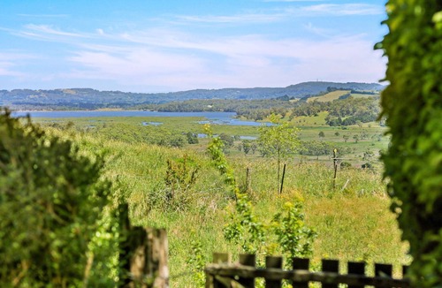 Burrawang House | Goolara – luxurious two-storey escape with ensuite bedrooms, sauna and countryside views