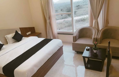 Bedla Villa | Gorgeous 6-bedroom villa with AC and WiFi in Udaipur