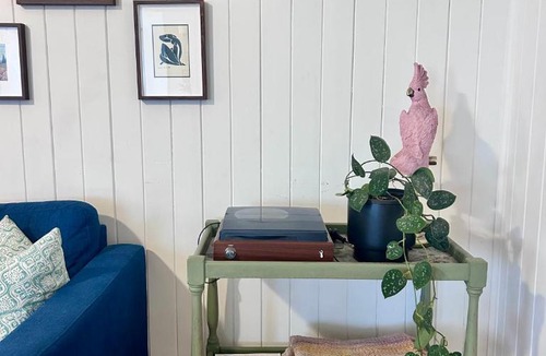 Booval House | Gorgeous Arthouse Queenslander In Ipswich