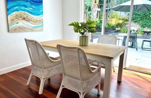 Warriewood House | Gorgeous Contemporary Home with Tropical Garden