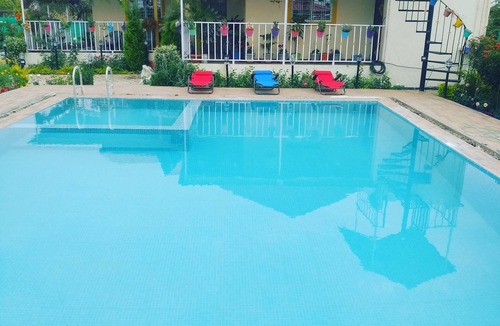 Bhopal Villa | Gorgeous villa with mountain & lake view