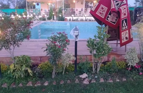 Bhopal Villa | Gorgeous villa with mountain & lake view