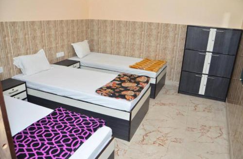 Kolkata House | Goroomgo Dev Guest House Howrah, Kolkata
