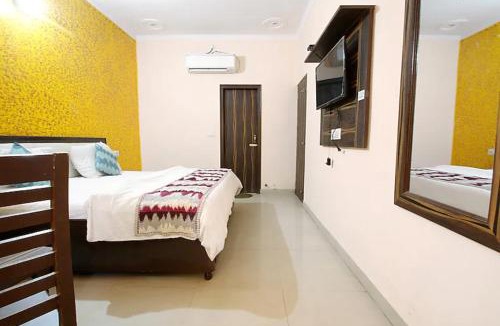 BHEL Township Hotel | Goroomgo Hotel Jasmine Haridwar