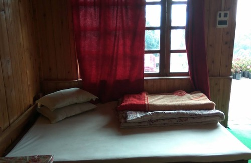 Rishop Hotel | Goroomgo Pink Floyed Homestay Kalimpong