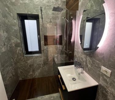 Sangeorz-Bai Apartment | Gosen Grand Residence