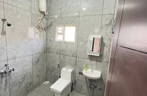 Narayanapura Hotel | Goshen Inn
