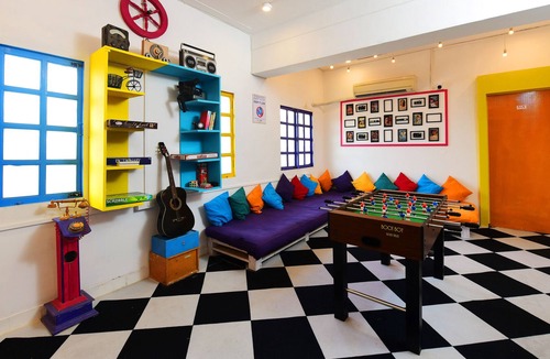 Masjid Bandar Hostel | goSTOPS Mumbai - Hostel