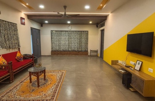 Chendhare Hotel | Grace Casa By Soumils Stays