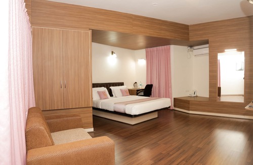 Yeshwanthpur Hotel | Grand Bee Hotel