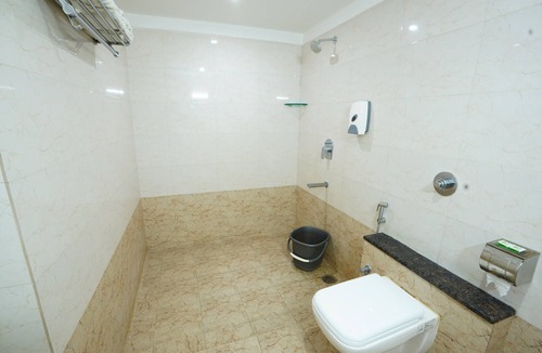 Yeshwanthpur Hotel | Grand Bee Hotel