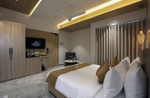 Dwarka Hotel | Grand Continent Dwarka