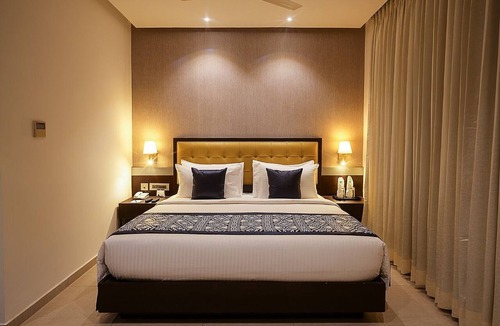 Malleshwaram West Hotel | Grand Continent Malleshwaram A Sarovar Portico Affiliate Hotel