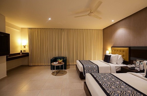 Malleshwaram West Hotel | Grand Continent Malleshwaram A Sarovar Portico Affiliate Hotel