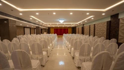 Secunderabad Hotel | Grand Continent Secunderabad A Sarovar Portico Affiliate Hotel