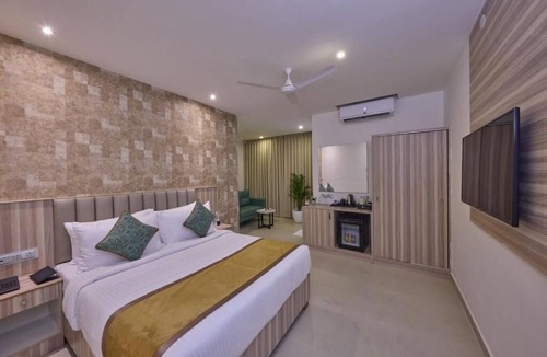Parthasarathy Puram Hotel | Grand Continent T Nagar